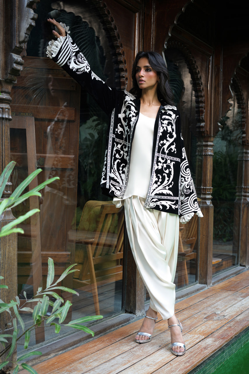 MIDNIGHT GRACE EMBRIODERED SET 00185